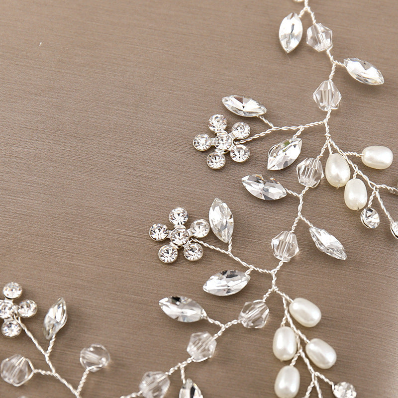 Diadema cu flori din perle si cristale