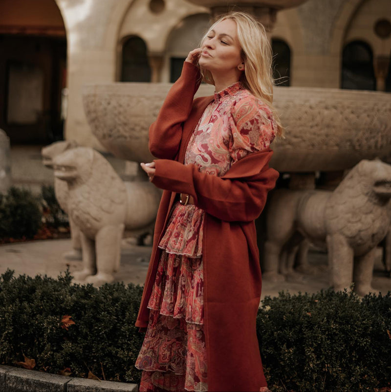 Rochie Ally cu imprimeu deosebit si curea in talie