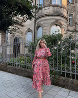 Rochie Ally cu imprimeu deosebit si curea in talie