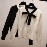 Bluza Carmela alba cu nod tip funda si perle