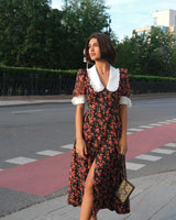 Rochie midi Solita negru din voal cu guler lat in V, maneci scurte, imprimeu floral