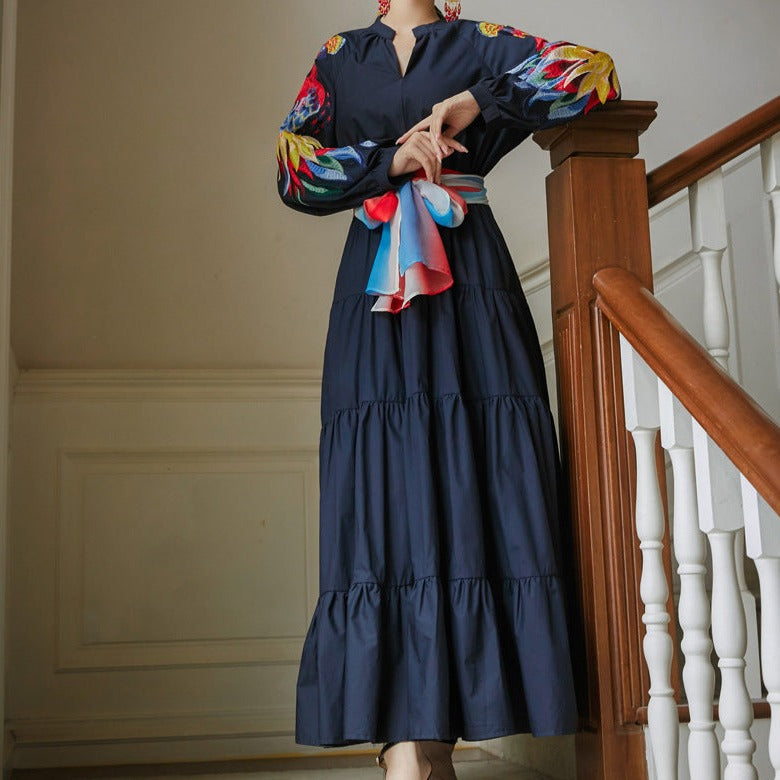 Rochie Napola bleumarin cu maneci bufante si detalii florale brodate