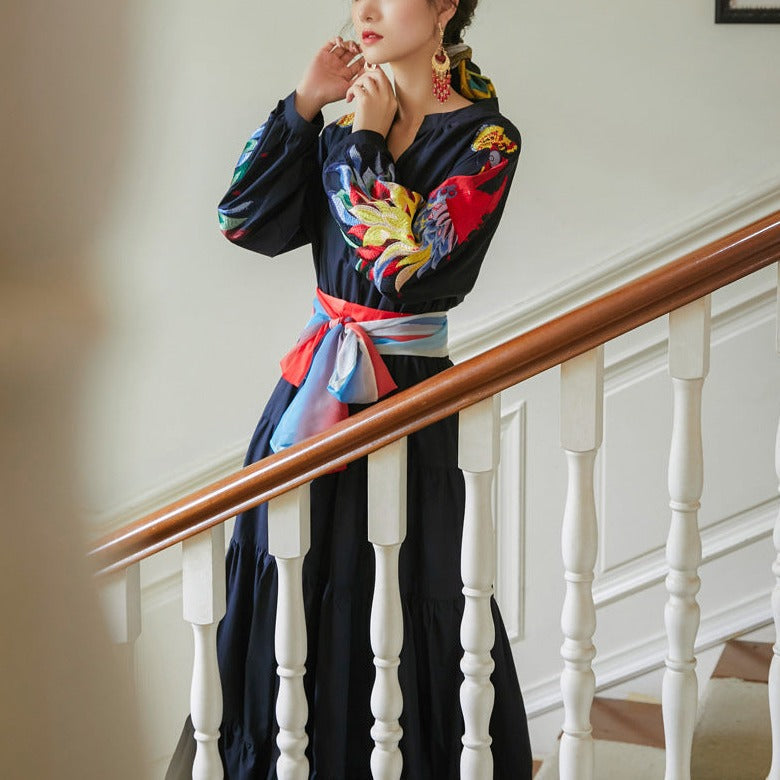 Rochie Napola bleumarin cu maneci bufante si detalii florale brodate