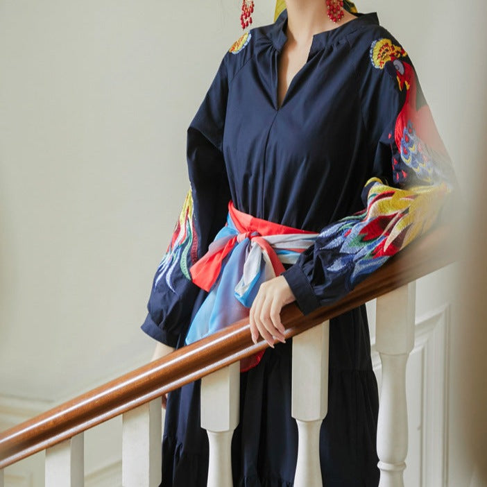 Rochie Napola bleumarin cu maneci bufante si detalii florale brodate