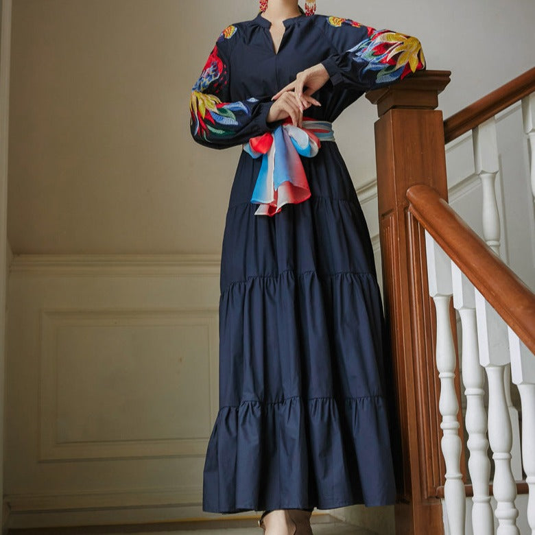 Rochie Napola bleumarin cu maneci bufante si detalii florale brodate