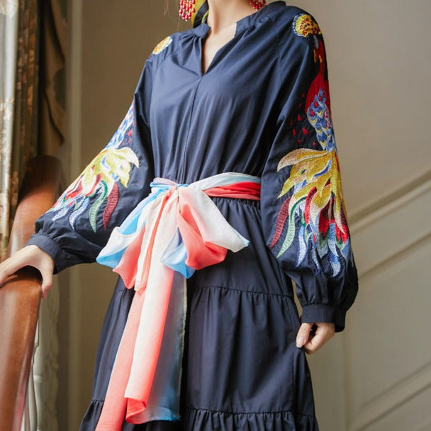 Rochie Napola bleumarin cu maneci bufante si detalii florale brodate