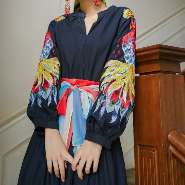 Rochie Napola bleumarin cu maneci bufante si detalii florale brodate