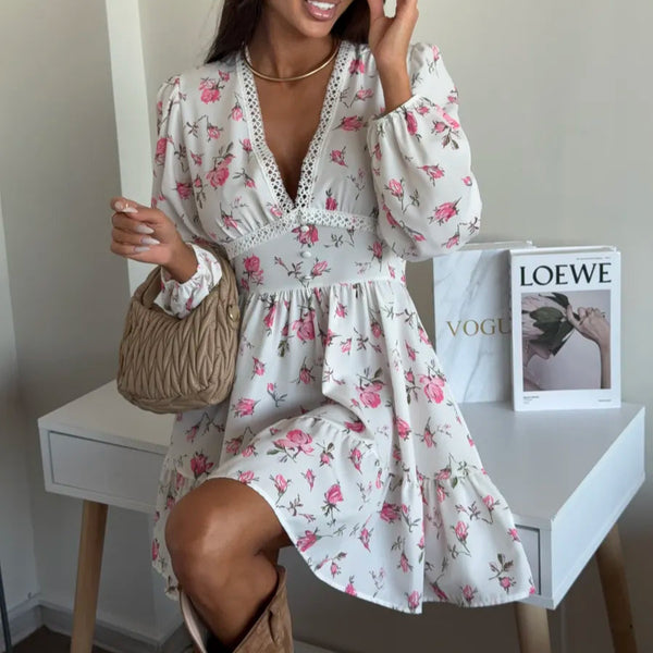 Rochie Lorela rosie cu imprimeu floral si detalii din dantela