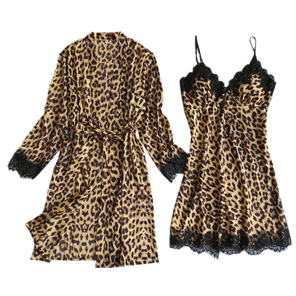 Set pijama Missa compus din halat si rochie