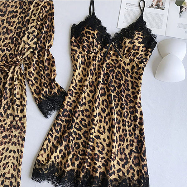 Set pijama Missa compus din halat si rochie