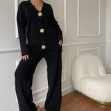 Compleu Serinelle din tricot compus din jerseu si pantaloni
