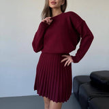 Set tricotat Lirra - compus din bluza si fusta cu pliuri