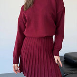 Set tricotat Lirra - compus din bluza si fusta cu pliuri