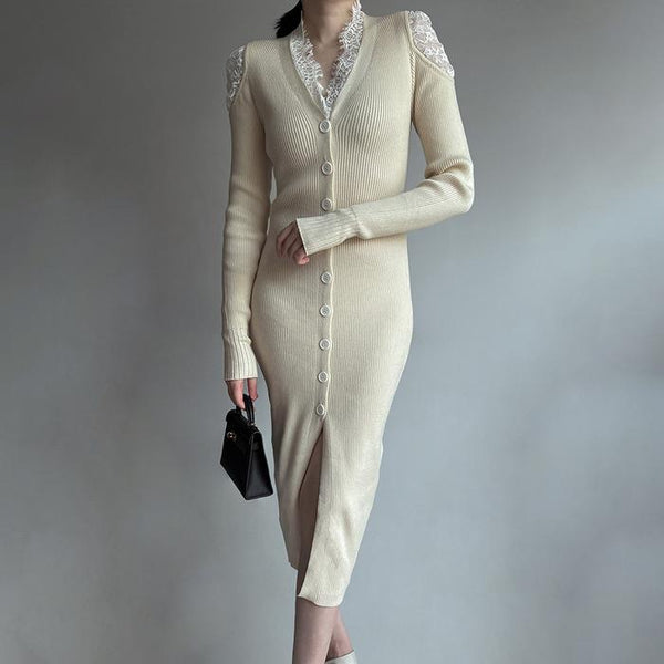 Rochie Carita crem cu umeri goi accesorizati cu dantela