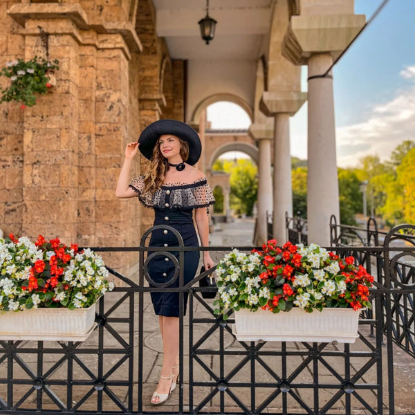 Rochie Daila accesorizata cu nasturi decorativi