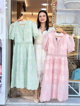Rochie Anda cu broderie din dantela