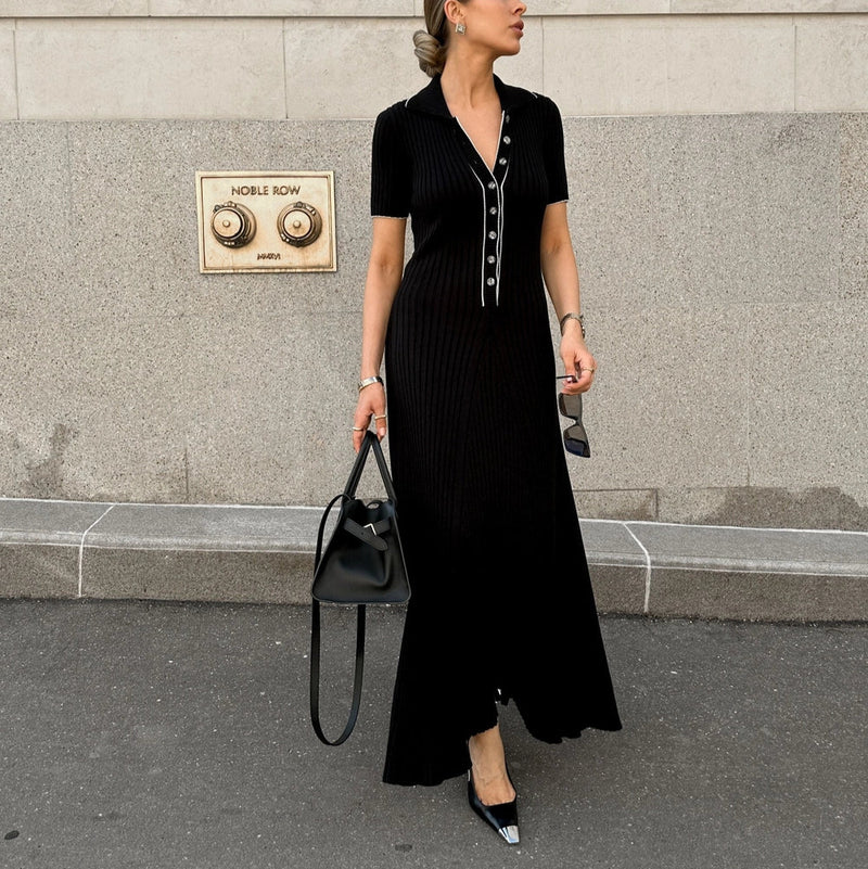 Rochie Ella neagra cu guler polo din tricot reiat