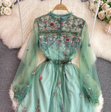 Rochie Laila verde cu broderie florala