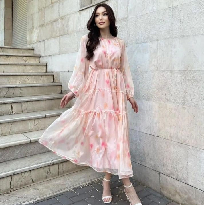 Rochie Ilinca roz cu imprimeu floral si croi lejer