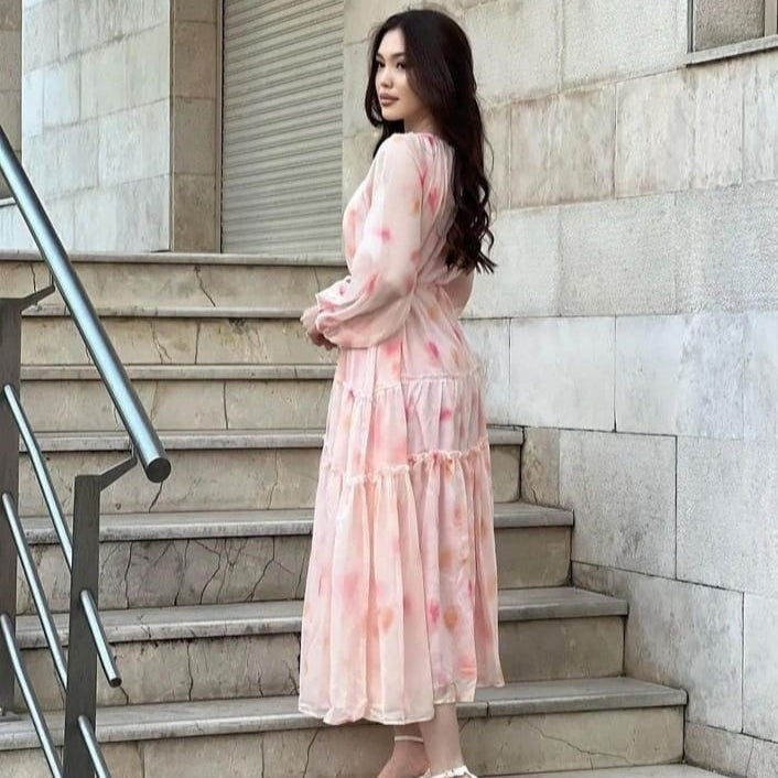 Rochie Ilinca roz cu imprimeu floral si croi lejer