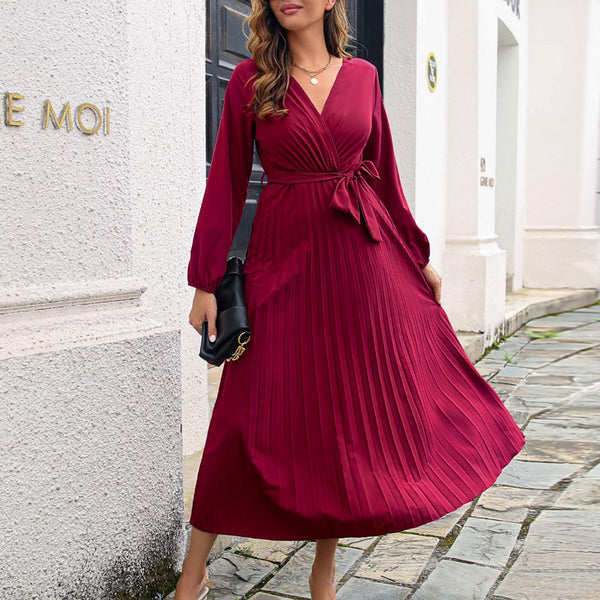 Rochie Mirida rosie cu pliuri si cordon accesorizat