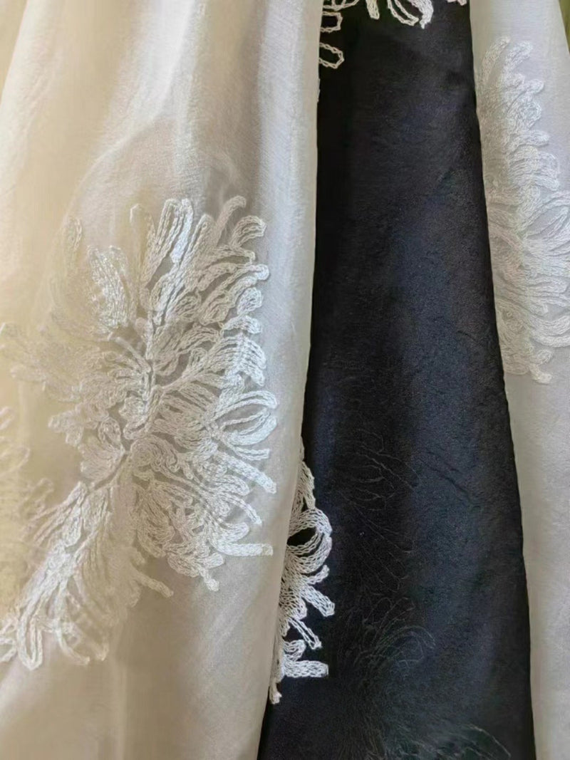Fusta midi Eilish cu aplicatii florale si banda elastica in talie