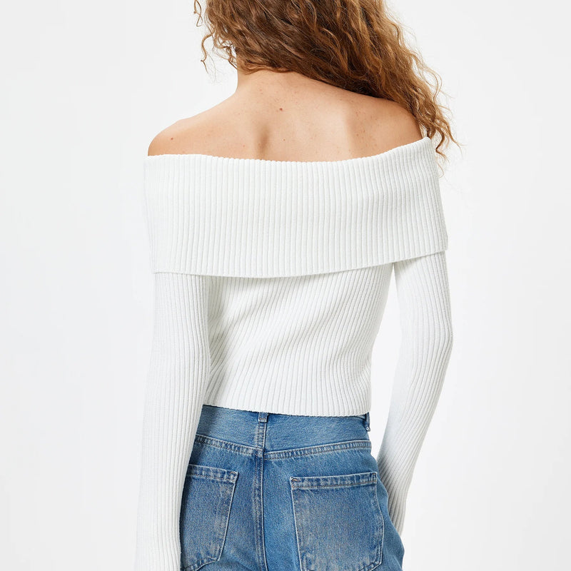 Bluza Unnoa din tricot cu decolteu barcuta cu umeri goi