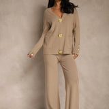 Compleu Serinelle din tricot compus din jerseu si pantaloni