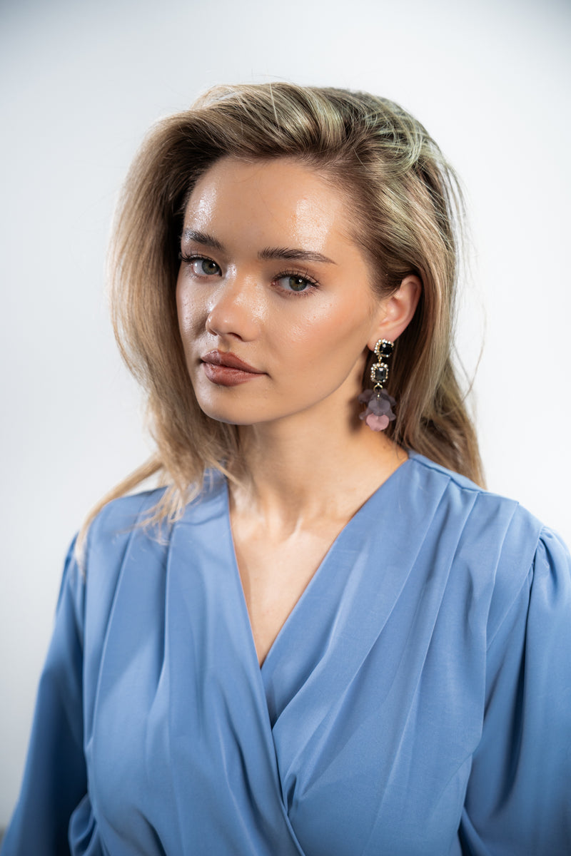 Rochie midi Fosetta albastra cu decolteu petrecut