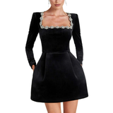 Rochie Ozana din catifea cu decolteu patrat accesorizat cu cristale
