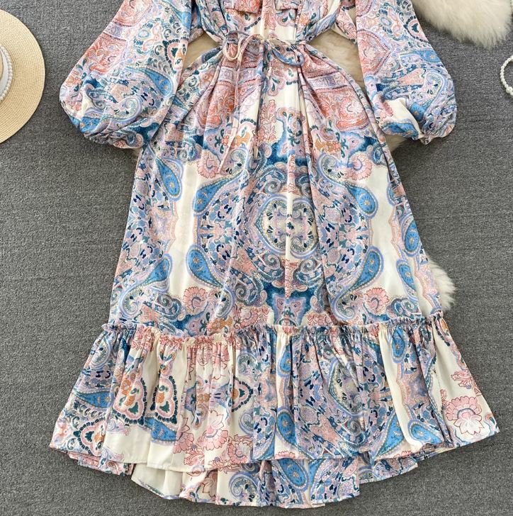 Rochie Serdina albastra cu imprimeu floral si snur in talie
