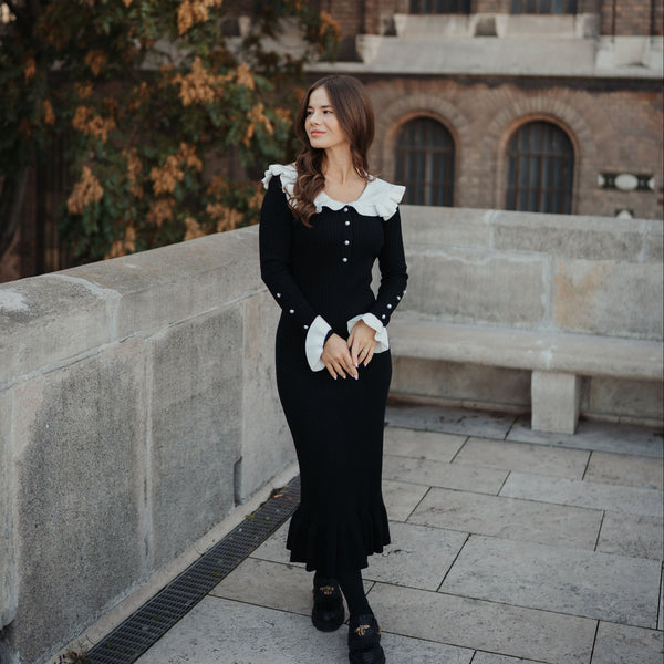 Rochie Asimera neagra din tricot cu guler lat si nasturi perlute