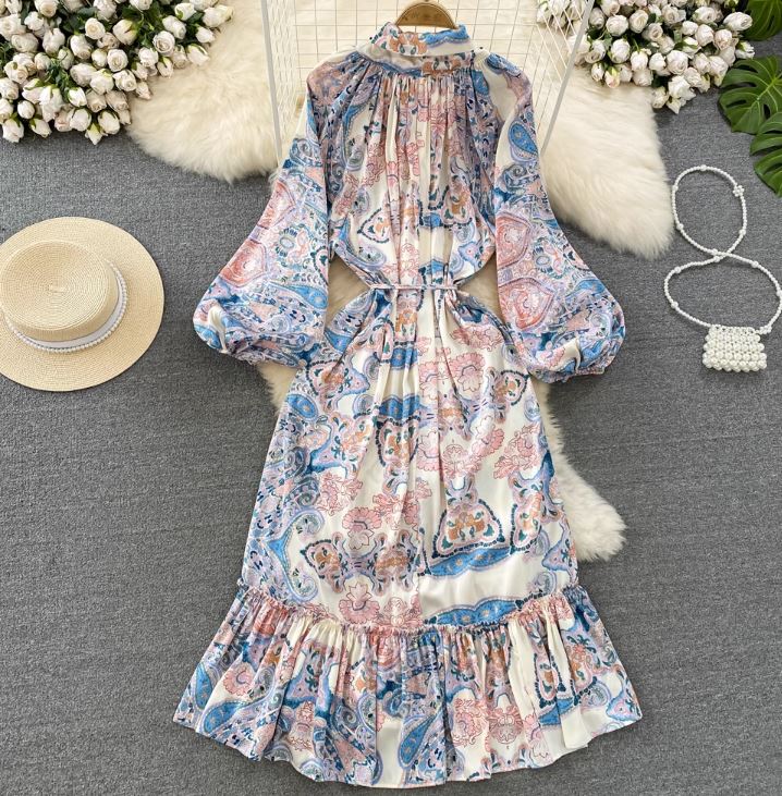 Rochie Serdina albastra cu imprimeu floral si snur in talie