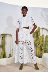 Set Cattina compus din camasa si pantaloni cu broderie florala