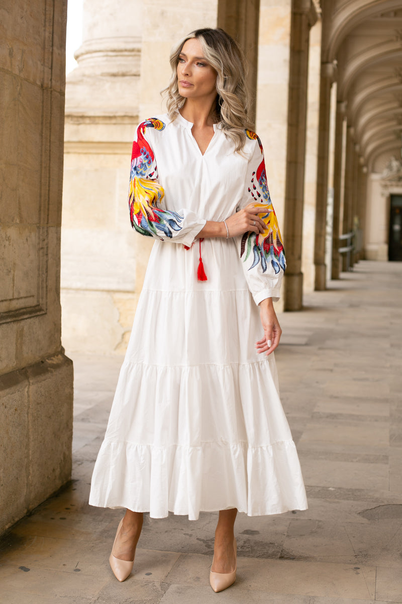 Rochie Napola alba cu maneci bufante si detalii florale brodate
