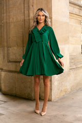 Rochie Nicolette verde plisata cu volanase la mansete