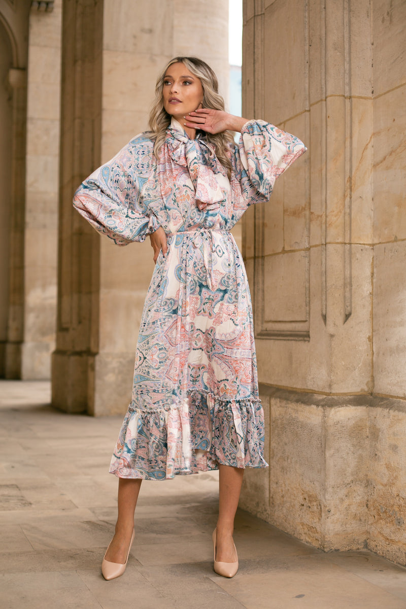 Rochie Serdina albastra cu imprimeu floral si snur in talie