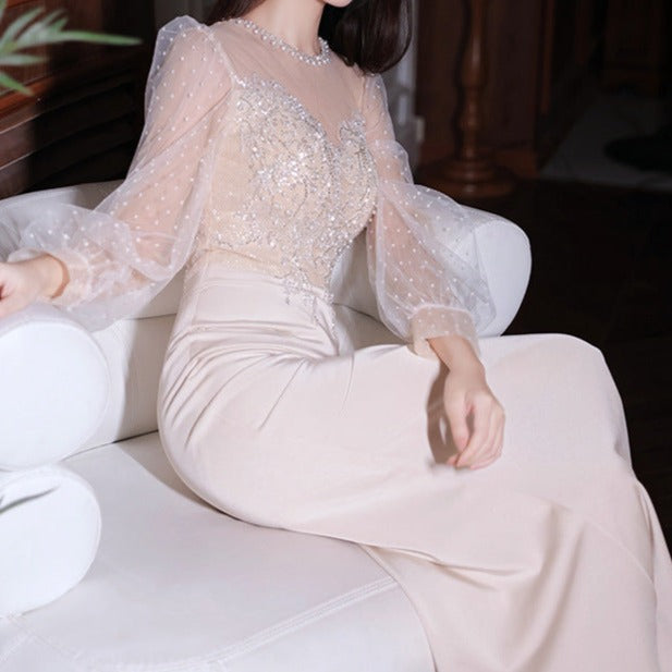 Rochie Havilah de eveniment cu maneci bufante si decolteu accesorizat cu perle