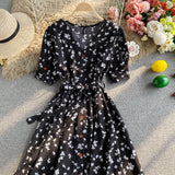 Rochie Arcelia neagra cu imprimeu floral si cordon accesorizat