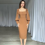 Rochie Rhysa cu decolteu patrat si nasturi imbracati