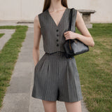 Set Paula compus din top si pantaloni scurti