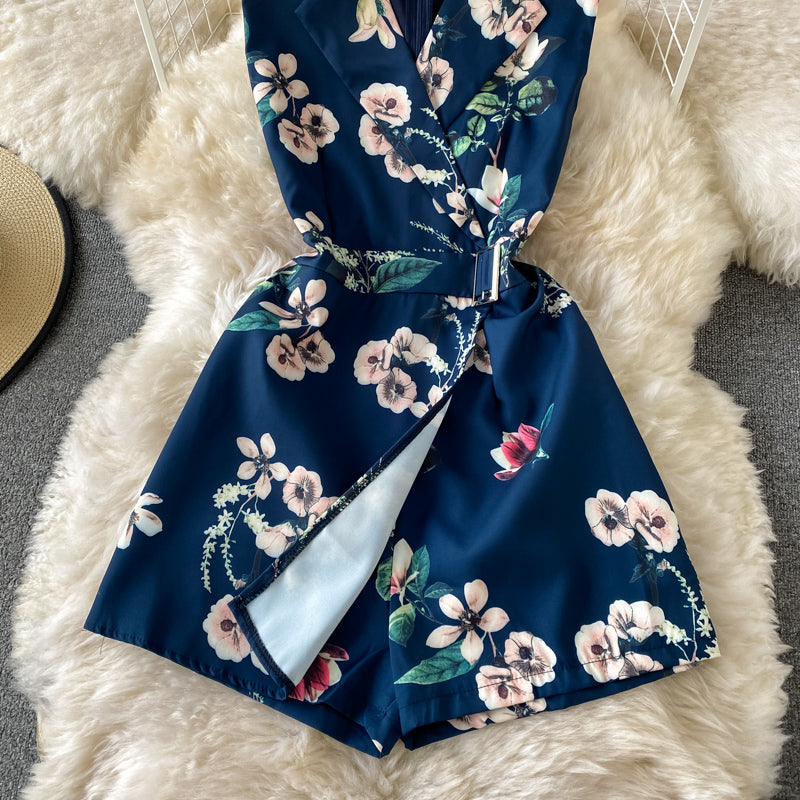 Salopeta Adley bleumarin scurta tip vesta cu imprimeu floral