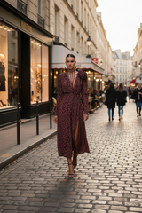 Rochie Dally cu detaliu floral iesit in relief si crapatura laterala