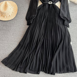 Rochie Hanelore neagra cu pliuri si curea accesorizata