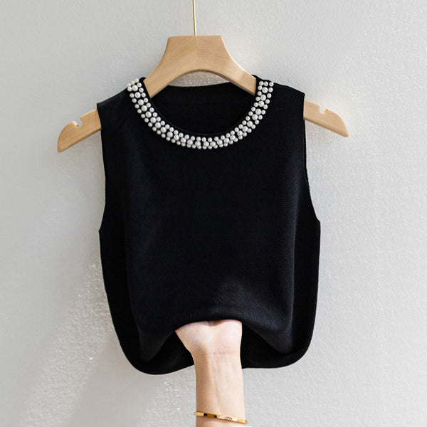Top Kaelis din tricot cu perle la baza decolteului