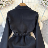 Sacou Vanyra cu nasturi si curea din lant in talie