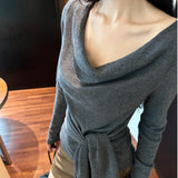 Bluza Cyrilla din tricot fin cu decolteu barcuta