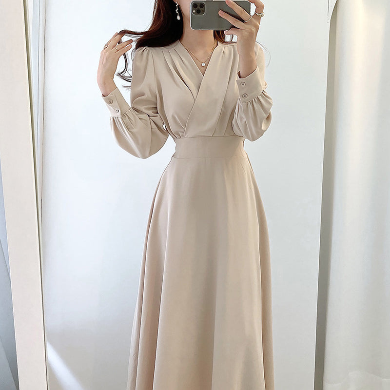 Rochie midi Fosetta crem cu decolteu petrecut