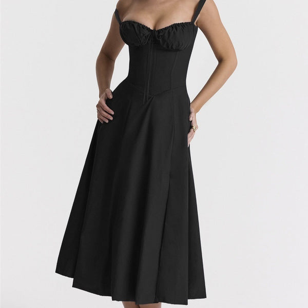 Rochie Kalinda neagra cu bretele si decolteu in forma de inima reglabil prin snur