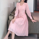 Rochie Ynna cu talie accesorizata cu dantela brodata
